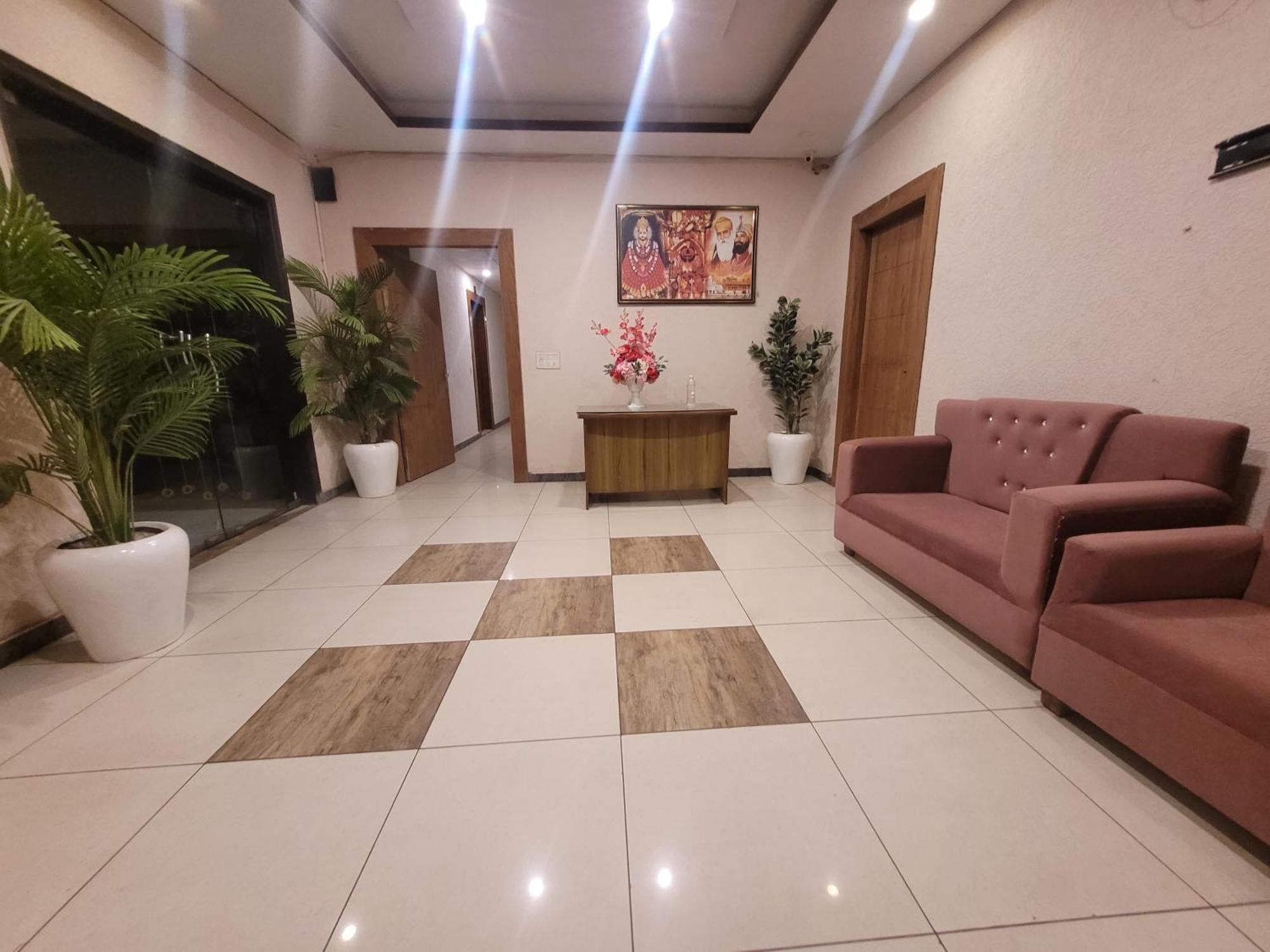 Rohtak The Aura Grand Hotel & Banquet - A Unit Of Sitara Kollection Hotels מראה חיצוני תמונה